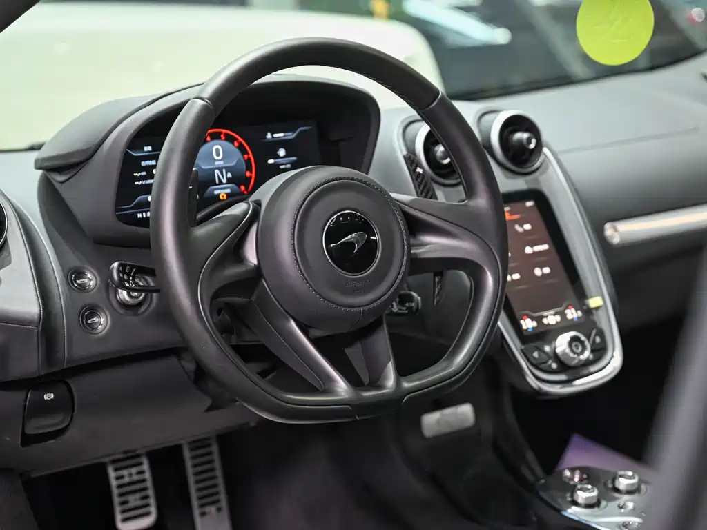 McLaren GT 2019 4.0T Standard Model купить на сайте DeffCars