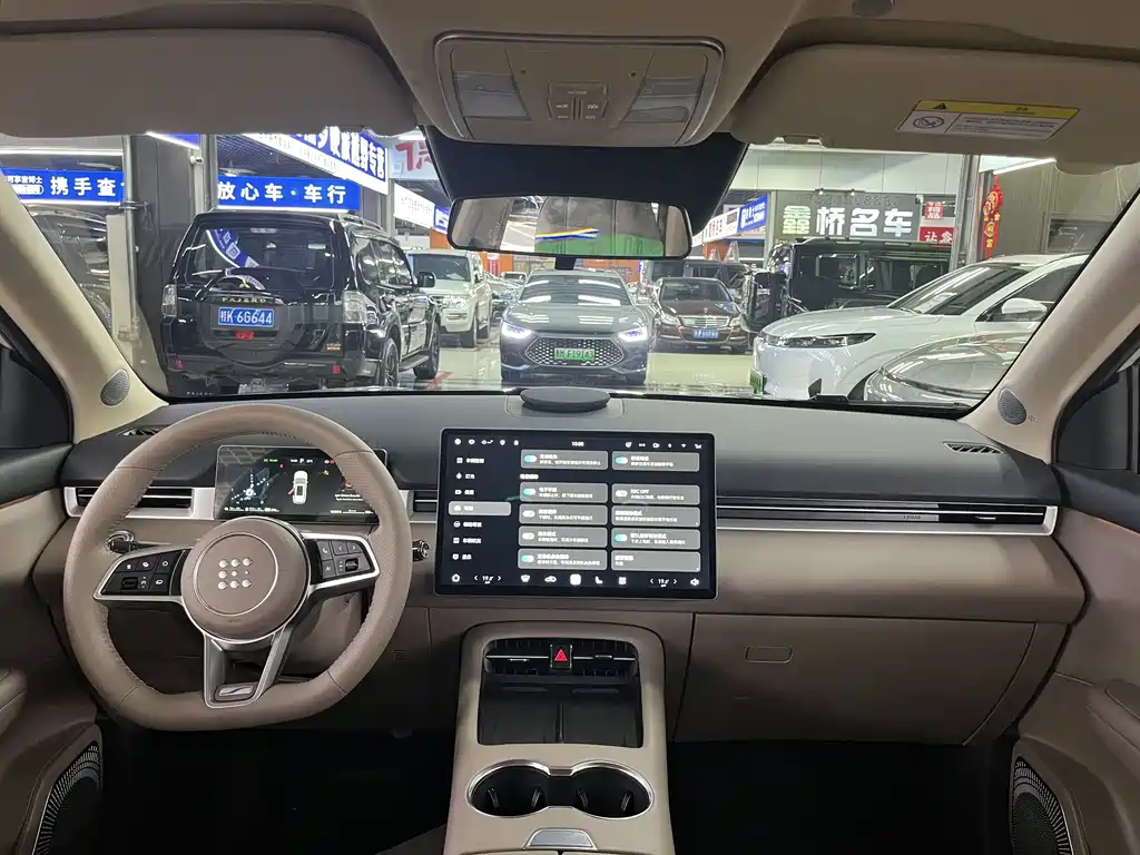 Blue Light E5 PLUS 2026 standard battery life four-wheel drive performance version Ultra купить на сайте DeffCars