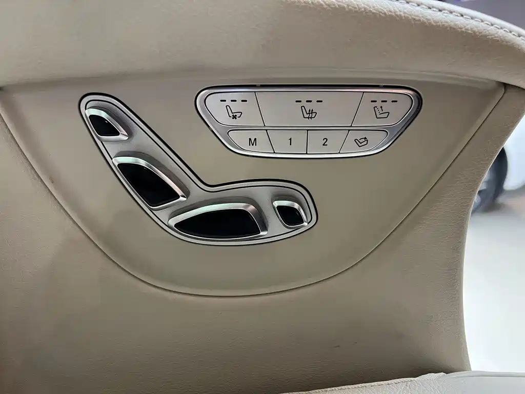 Mercedes-Benz V-Class 2017 V 260 L Premium Extended Edition купить на сайте DeffCars