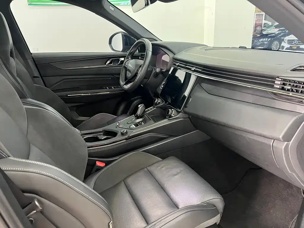 Lynk & Co 01 2023 1.5TD EM-F PM купить на сайте DeffCars