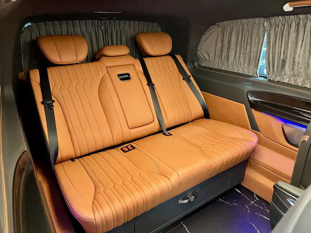 Vito 2024 2.0T Business Edition 7 seats купить на сайте DeffCars