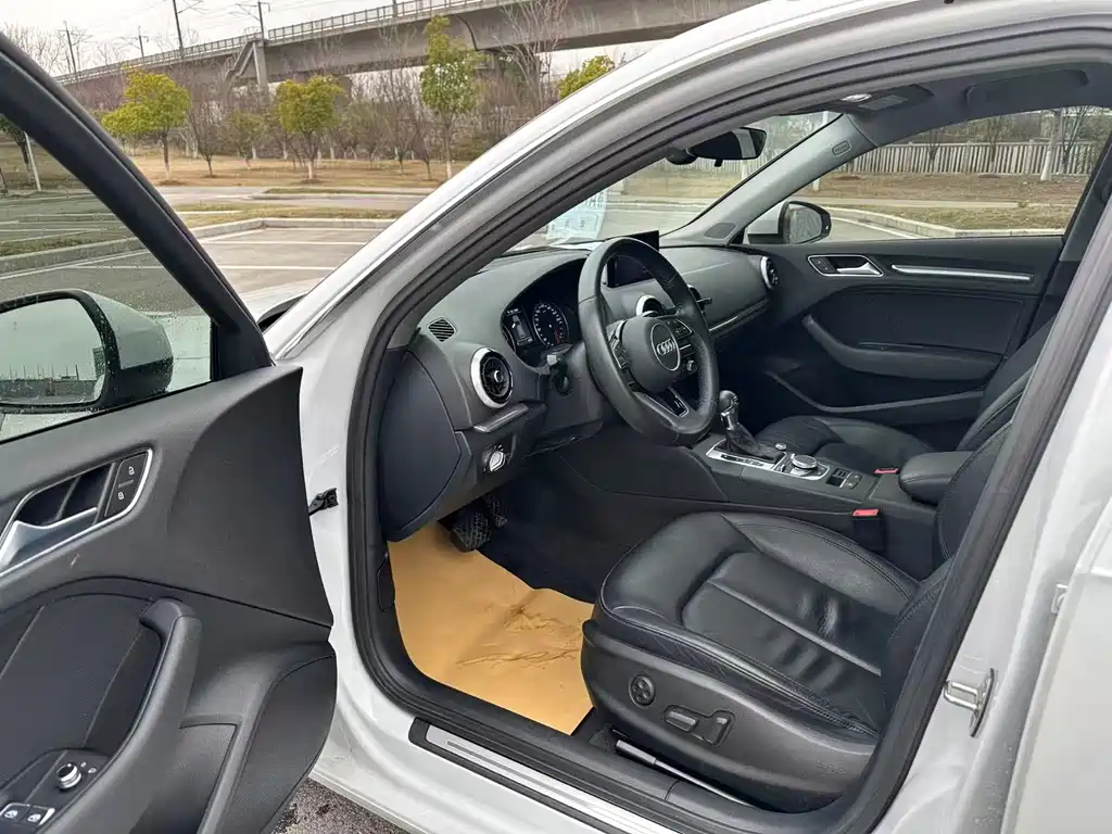 Audi A3 2019 Sportback 35 TFSI Fashion Type National VI купить на сайте DeffCars