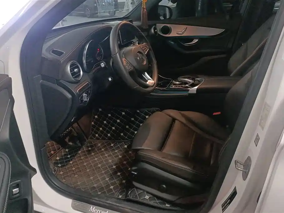 Mercedes-Benz GLC 2019 GLC 200 L 4MATIC купить на сайте DeffCars