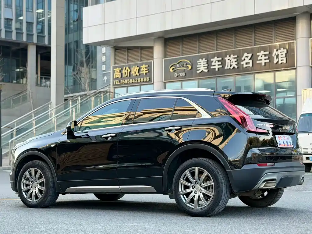 Cadillac XT4 2021 28T two-wheel drive luxury model купить на сайте DeffCars