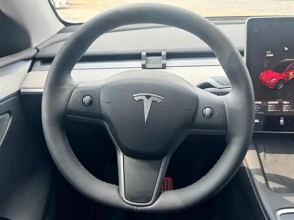 Model Y 2024 rear-wheel drive version купить на сайте DeffCars