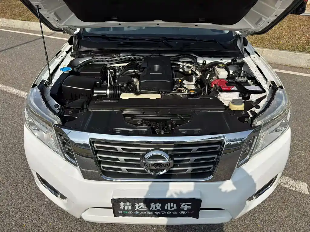 Navara 2021 2.5L automatic four-wheel drive premium model QR25 купить на сайте DeffCars