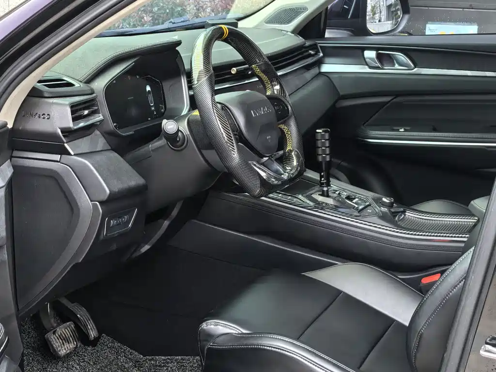 Lynk & Co 01 2021 2.0TD 2WD Pro купить на сайте DeffCars
