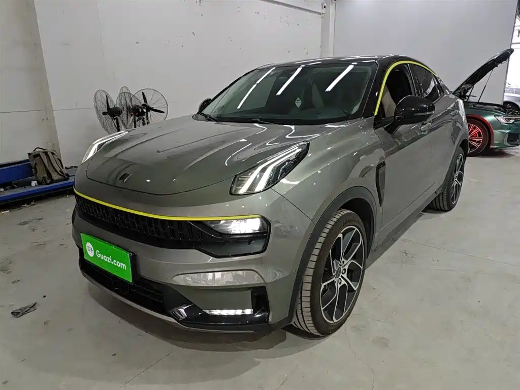 Lynk & Co 05 2020 2.0TD two-wheel drive shines Halo купить на сайте DeffCars