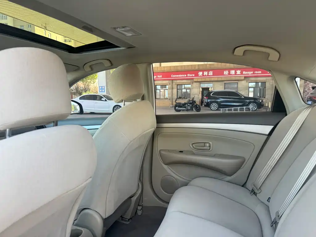 Sylphy 2018 Classic 1.6XE+ CVT Leading Edition купить на сайте DeffCars
