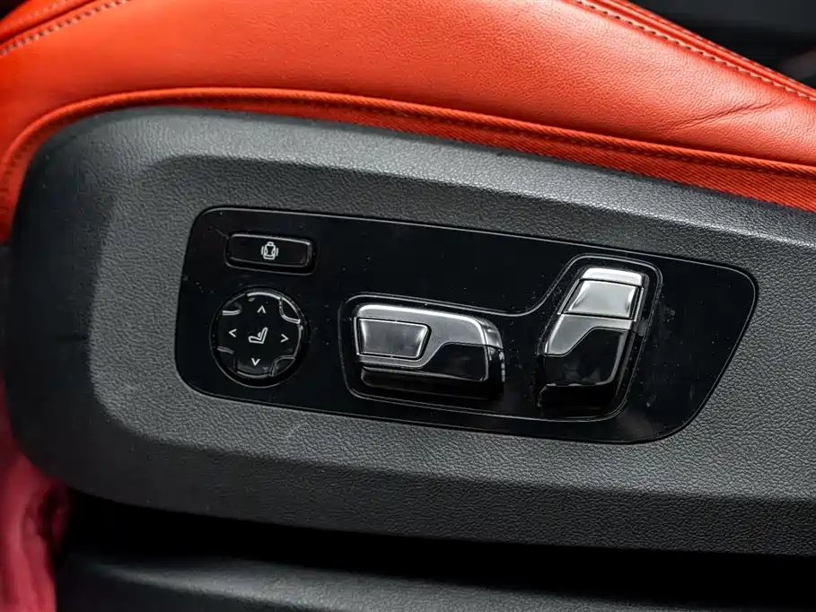 BMW XM 2023 50e купить на сайте DeffCars