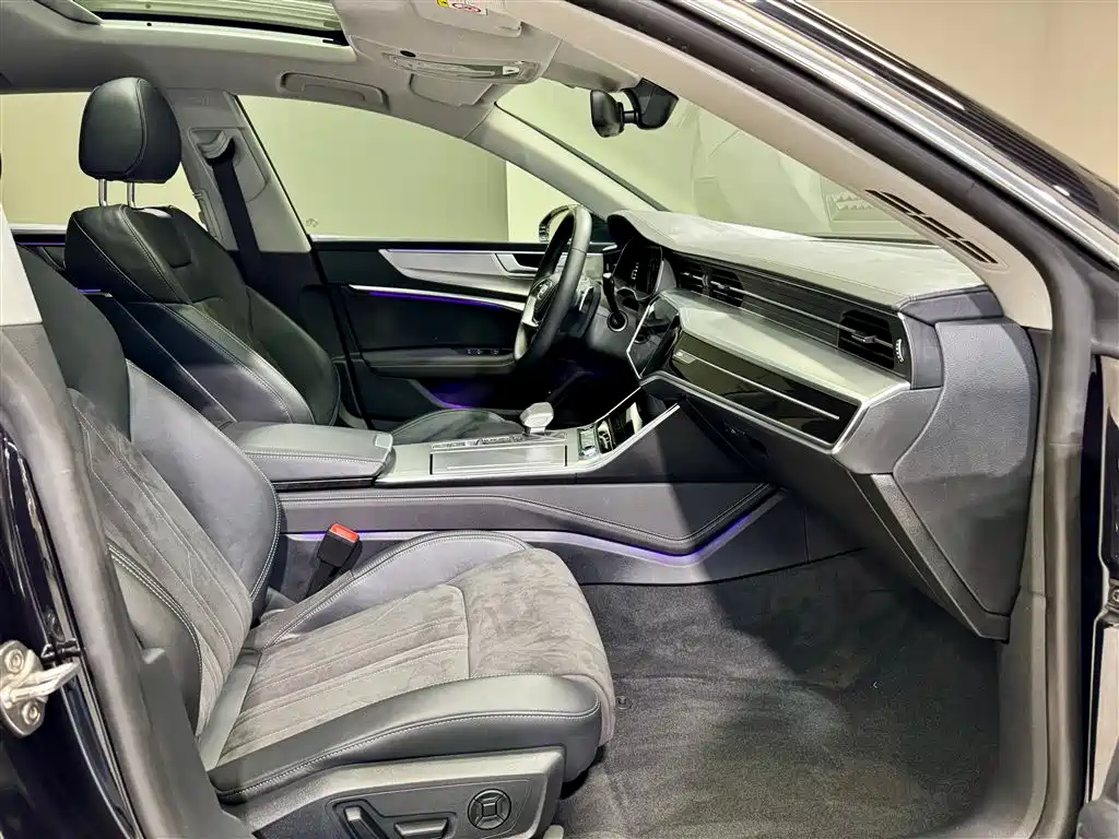 Audi A7L 2024 45 TFSI luxury model купить на сайте DeffCars