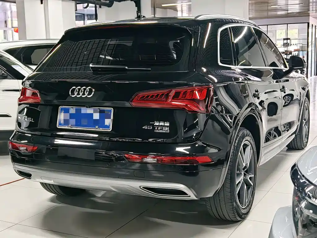 Audi Q5L 2020 facelift 40 TFSI Honorable and enterprising model купить на сайте DeffCars