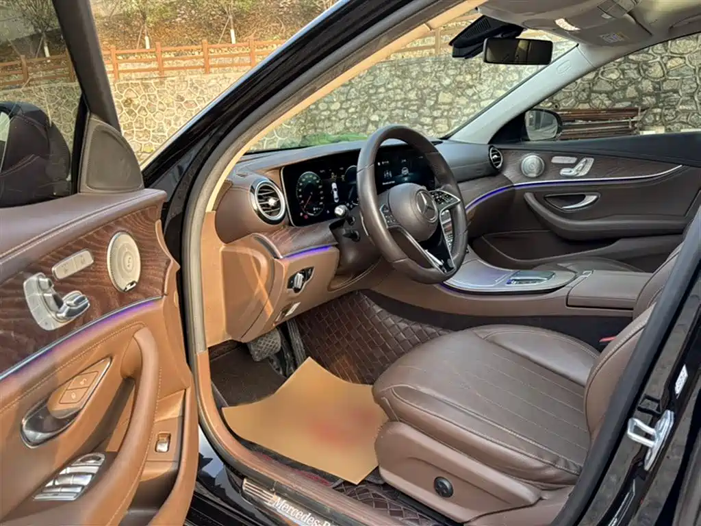 Mercedes-Benz E-Class 2023 E 300 L Luxury Model купить на сайте DeffCars