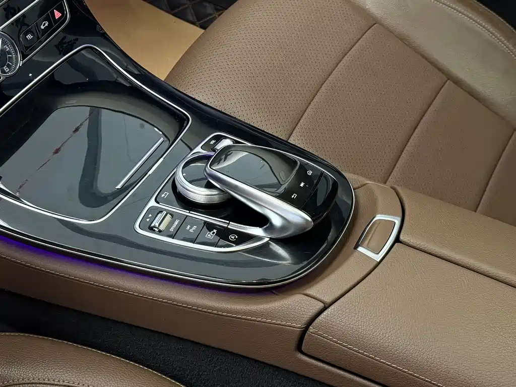 Mercedes-Benz E-Class 2016 E 300 L Sporty and Stylish купить на сайте DeffCars