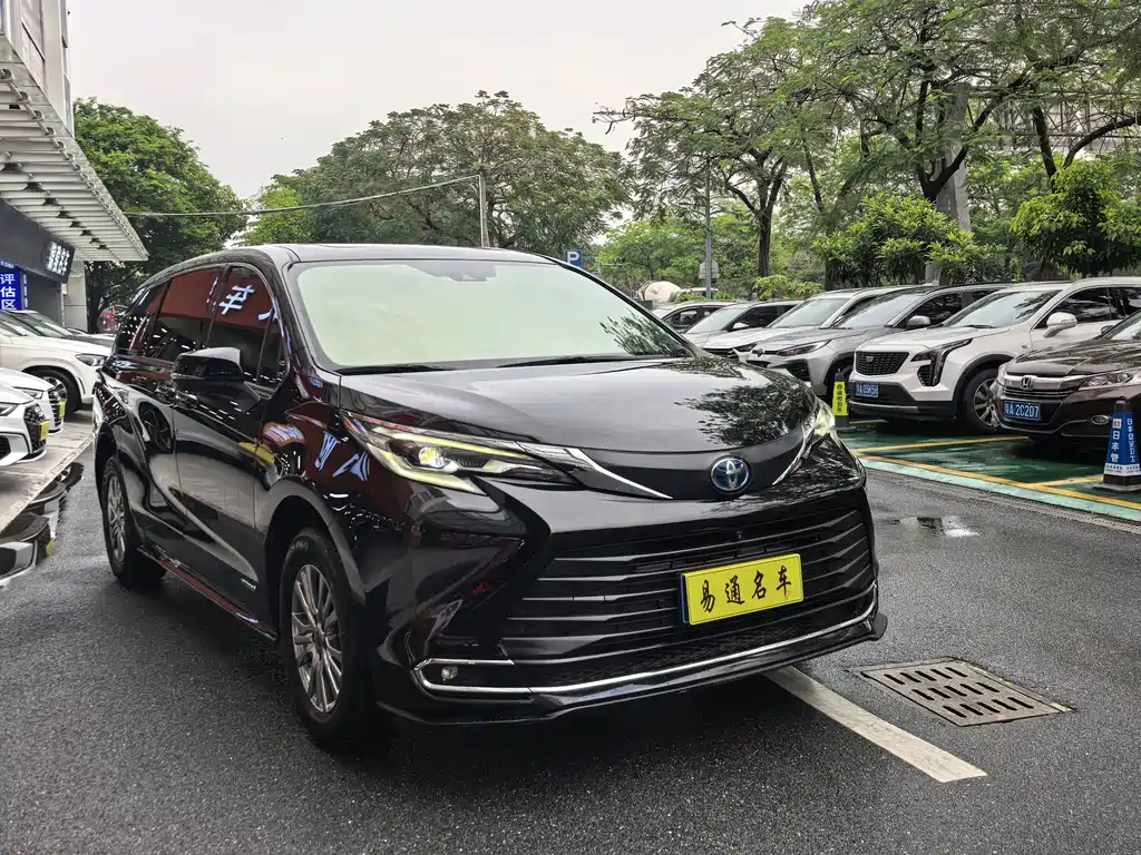 SIENNA 2021 2.5L Hybrid Comfort Edition купить на сайте DeffCars