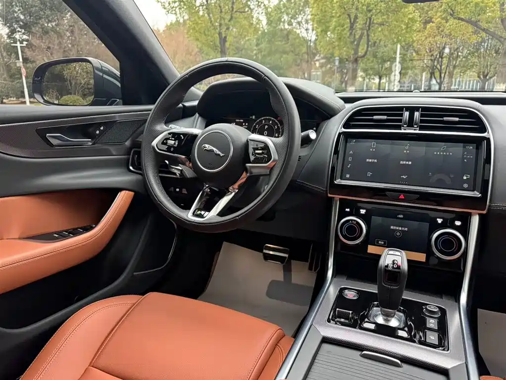Jaguar XEL 2023 2.0T 250PS R-DYNAMIC S Advanced Sports Edition купить на сайте DeffCars