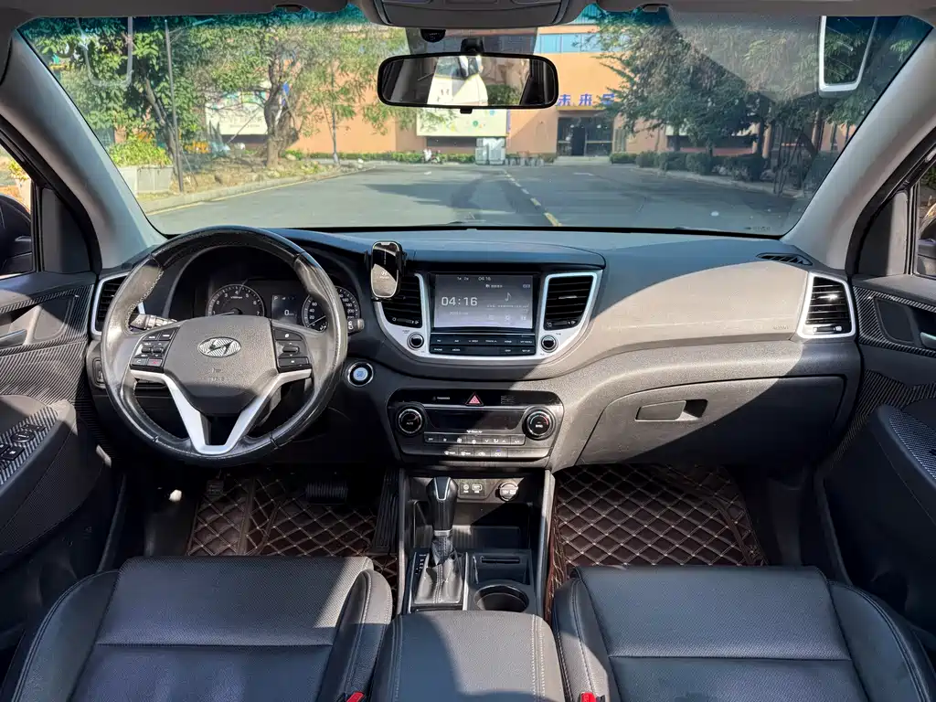 Tucson 2015 1.6T dual-clutch two-wheel drive intelligent model купить на сайте DeffCars