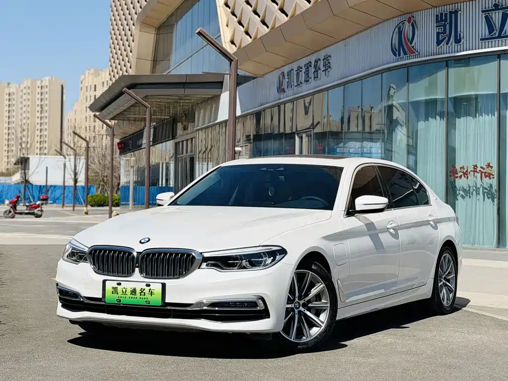 BMW 5 Series New Energy 2019 530Le Luxury Package купить на сайте DeffCars