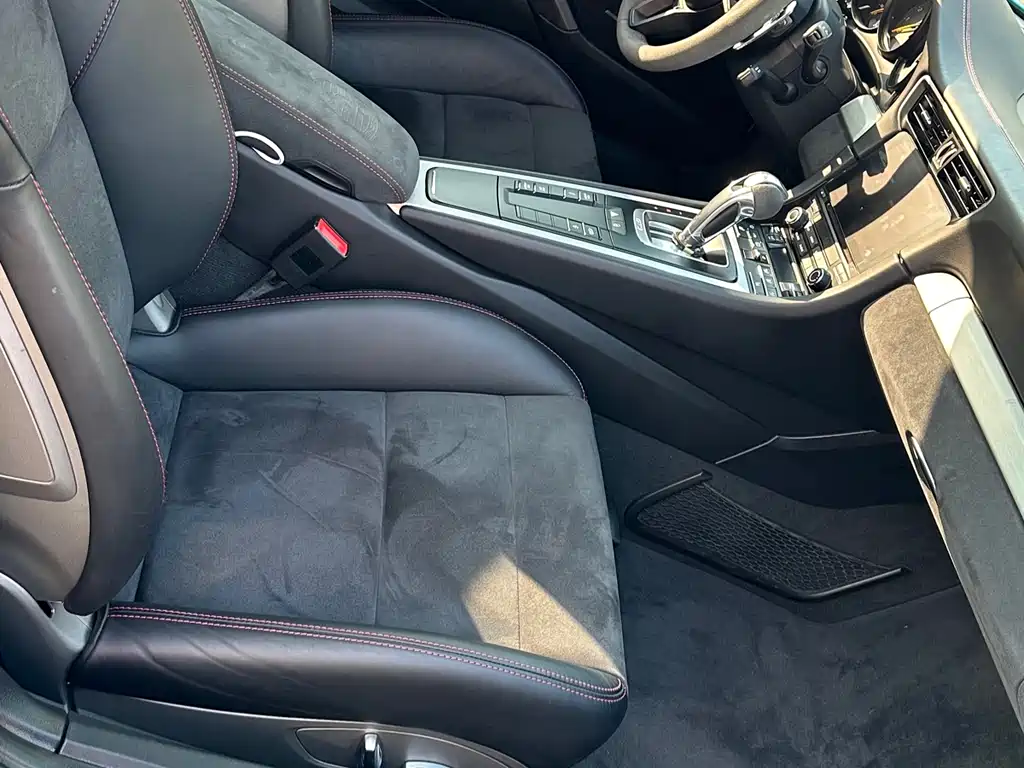 Porsche 911 2018 GT3 4.0L купить на сайте DeffCars