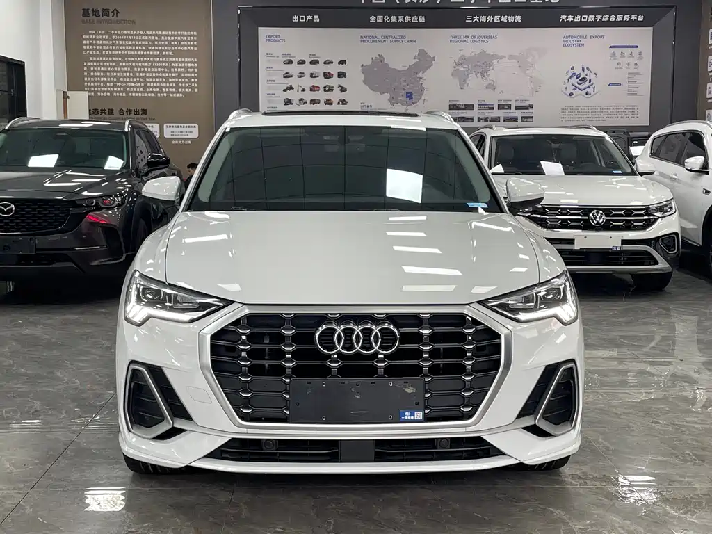 Audi Q3 2022 35 TFSI Fashionable and Dynamic купить на сайте DeffCars
