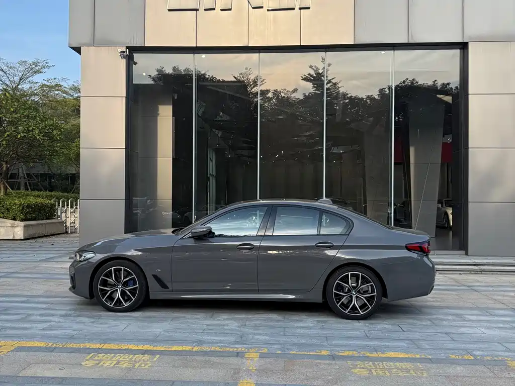 BMW 5 Series Imported 2021 540i Fashion Edition M Sports Package купить на сайте DeffCars