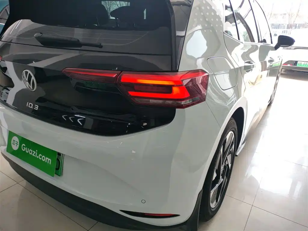 Volkswagen ID.3 2023 upgraded model pure smart version купить на сайте DeffCars