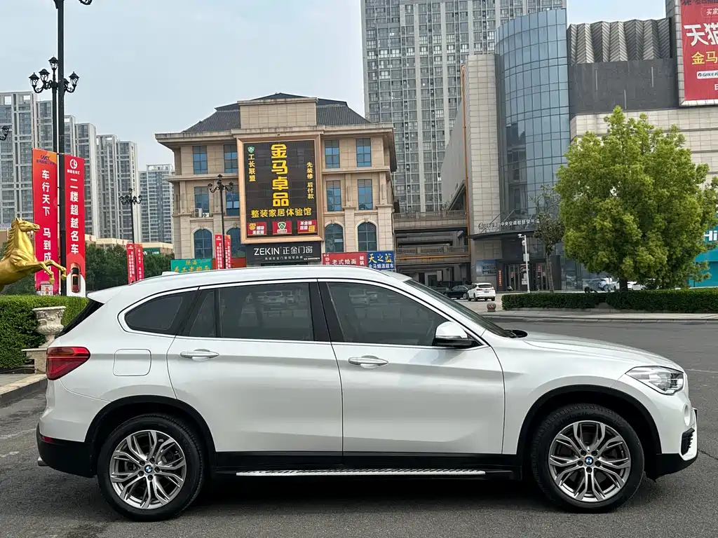 BMW X1 2019 sDrive20Li Leading Model купить на сайте DeffCars