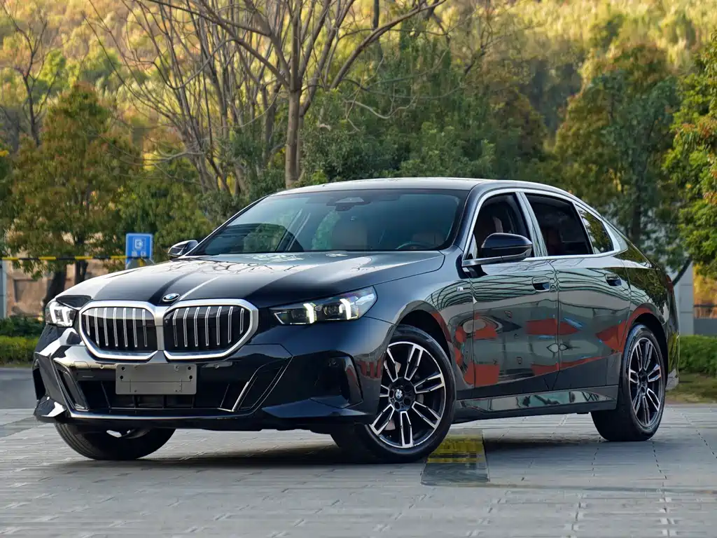 BMW 5 Series 2024 530Li Leading M Sports Package купить на сайте DeffCars