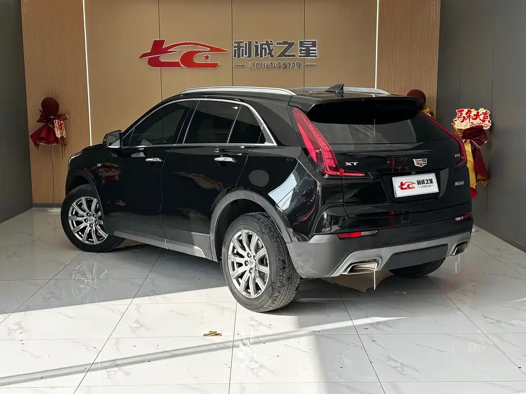 Cadillac XT4 2021 28T two-wheel drive leading model купить на сайте DeffCars