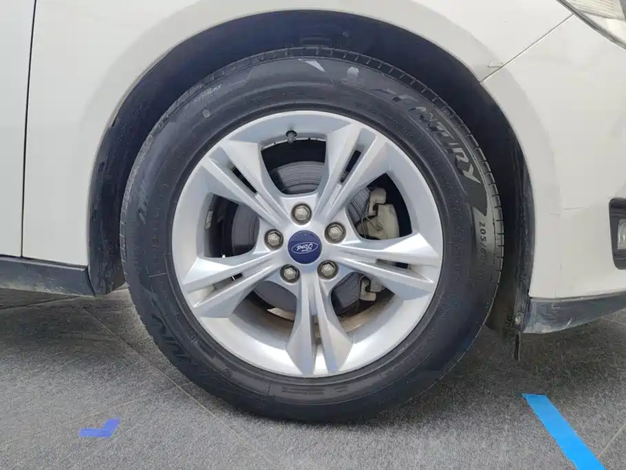 Focus 2017 sedan 1.6L automatic comfort smart mobility version купить на сайте DeffCars