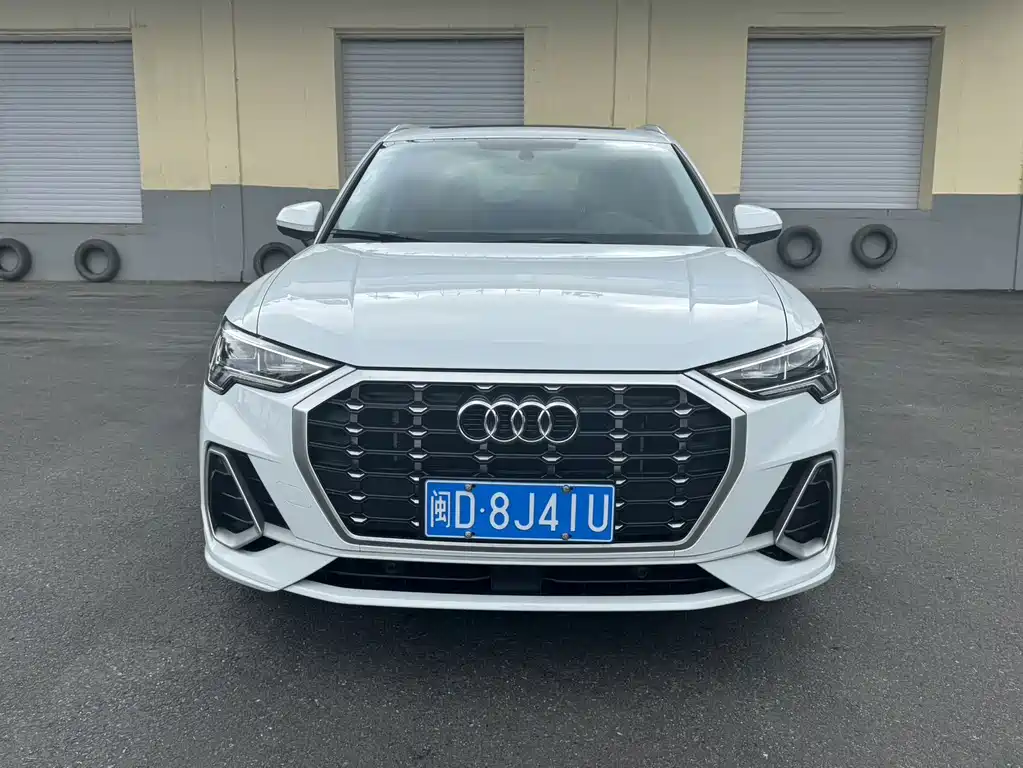 Audi Q3 2023 35 TFSI aggressive and dynamic model (1.4T) купить на сайте DeffCars
