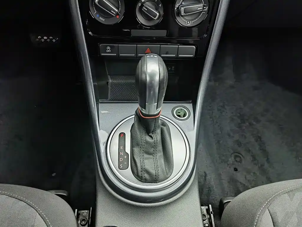 Beetle 2018 180TSI Yile Type купить на сайте DeffCars