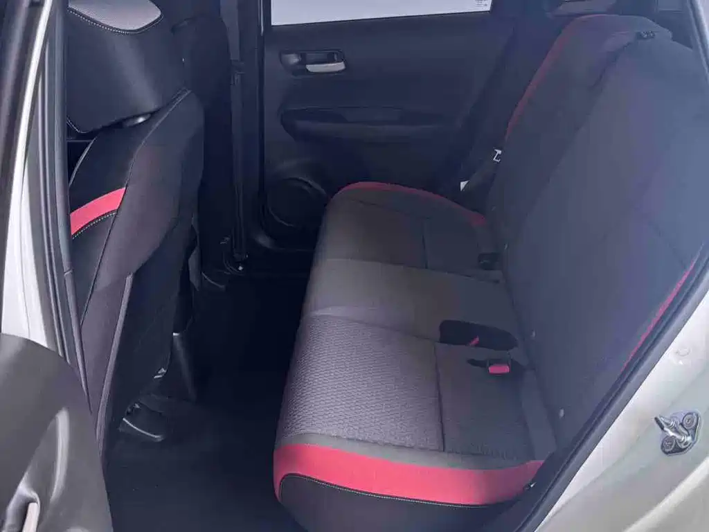 Fit 2021 1.5L CVT Fashion Edition купить на сайте DeffCars