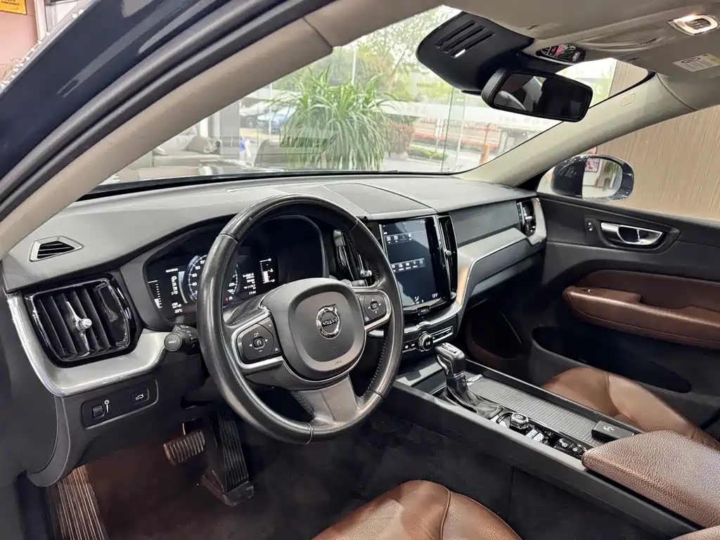 Volvo XC60 2020 T5 four-wheel drive Zhiyi Luxury Edition купить на сайте DeffCars