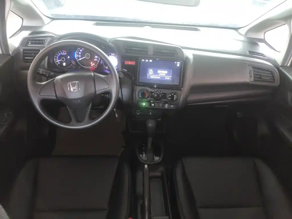 Fit 2016 1.5L LXS CVT comfort sunroof version купить на сайте DeffCars