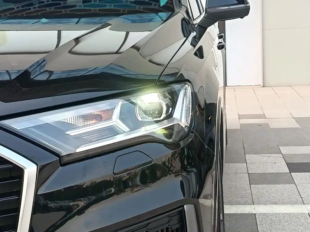 Audi Q7 2022 55 TFSI quattro S line sports купить на сайте DeffCars