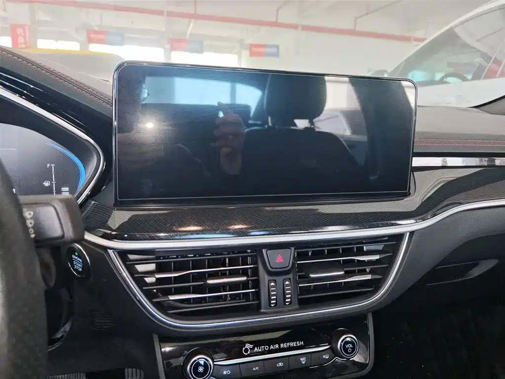 Focus 2022 Sedan EcoBoost 180 Automatic ST Line купить на сайте DeffCars