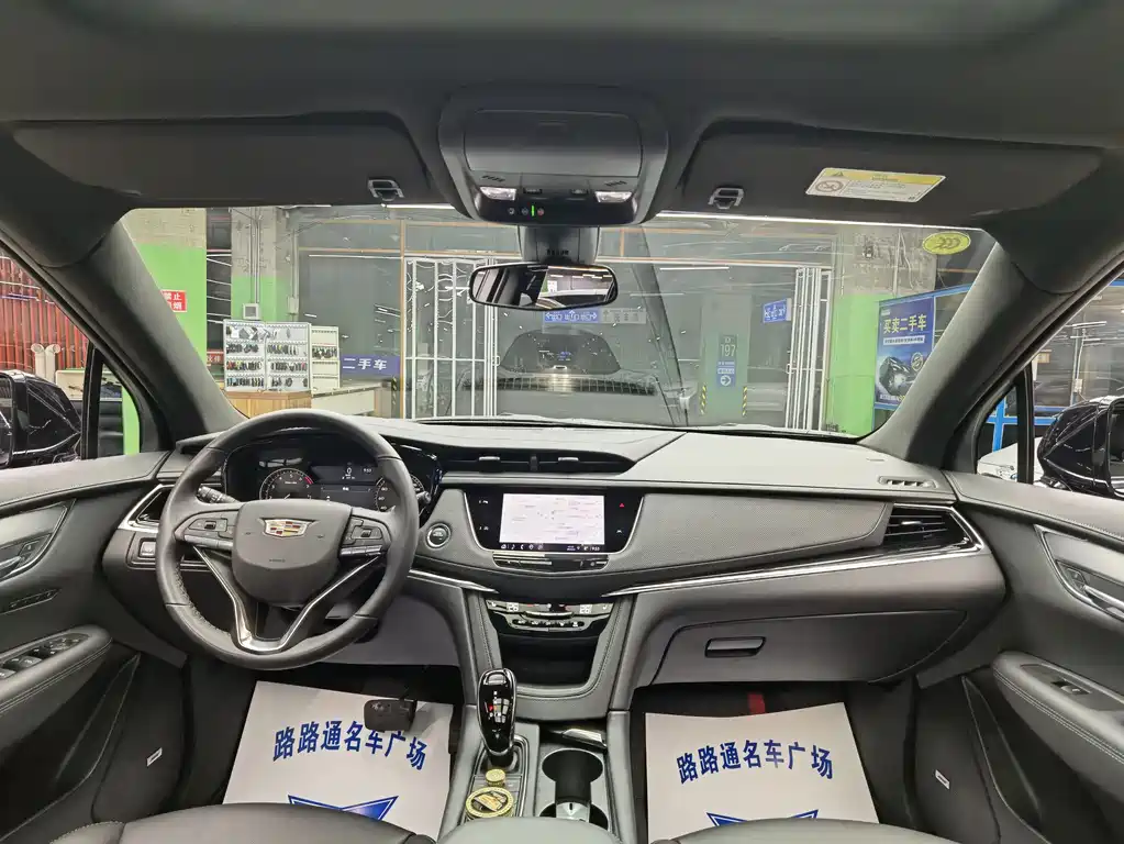 Cadillac XT6 2022 2.0T six-seat four-wheel drive stylish model купить на сайте DeffCars