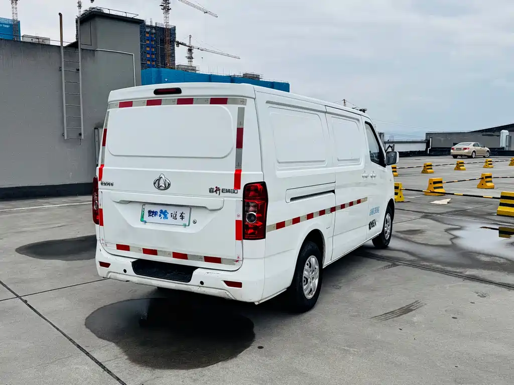 Changan Ruixing EM80 2023 model EM80 Ⅱ basic model with rear lift door and 2 seats купить на сайте DeffCars