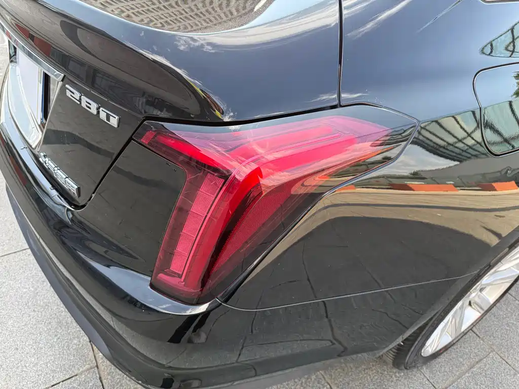 Cadillac CT5 2022 28T Fashion Model купить на сайте DeffCars