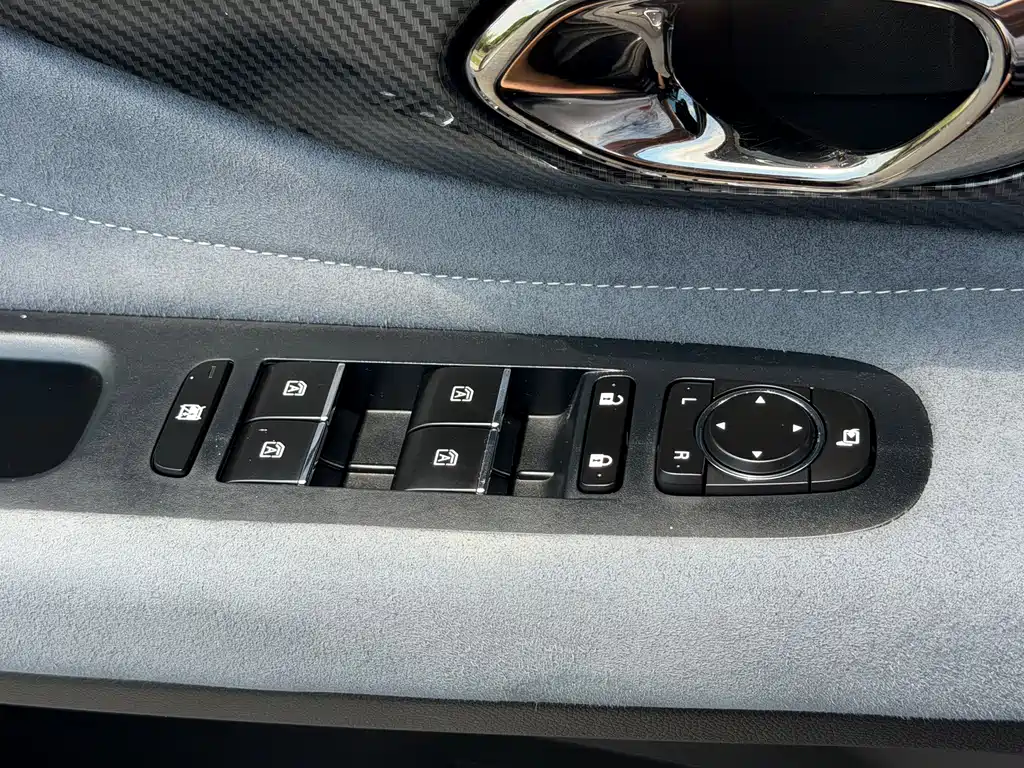 Trumpchi Empow 2023 400T Automatic R PRO купить на сайте DeffCars