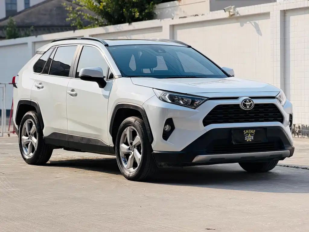 RAV4 Rongfang 2021 2.0L CVT two-wheel drive fashion PLUS version купить на сайте DeffCars