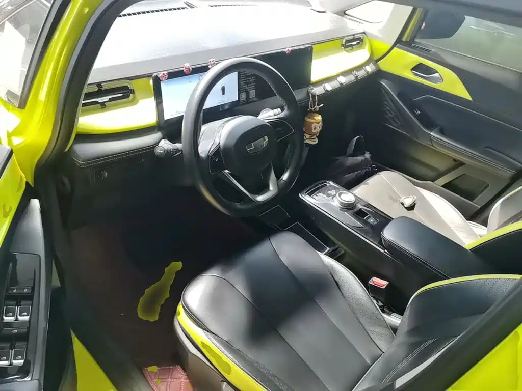 GEELY Geometry E Firefly 2022 401km Perak Tiger 4-seater купить на сайте DeffCars