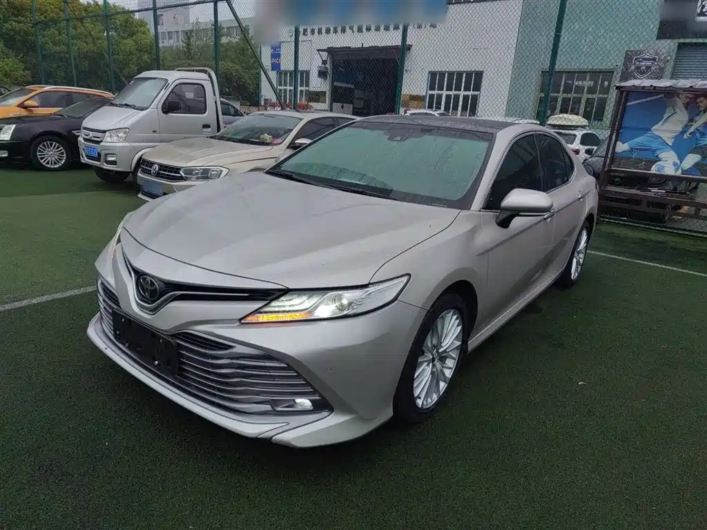 Camry 2019 2.5G Deluxe Edition National VI купить на сайте DeffCars