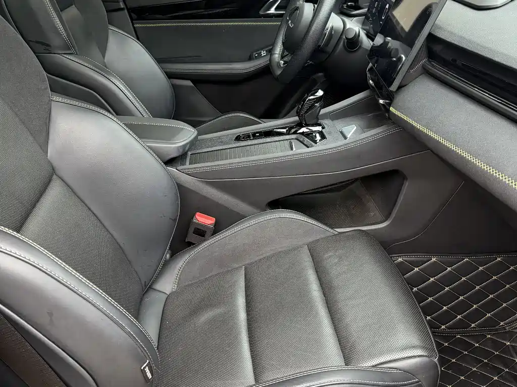 Lynk & Co 03 2023 1.5TD DCT Plus купить на сайте DeffCars