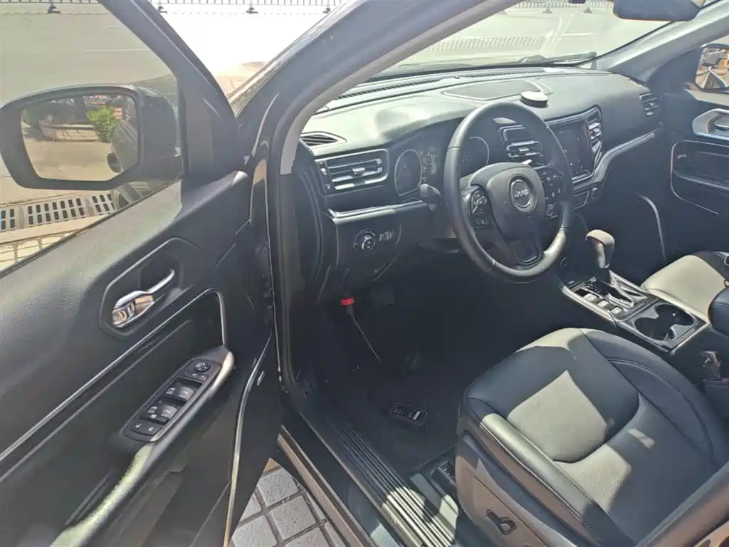 Grand Commander 2020 2.0T 4WD Nighthawk Edition купить на сайте DeffCars