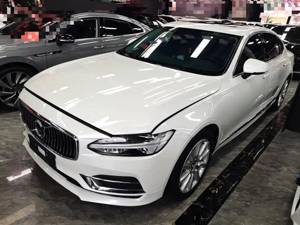 Volvo S90 2020 T5 Zhiyi Luxury Edition купить на сайте DeffCars