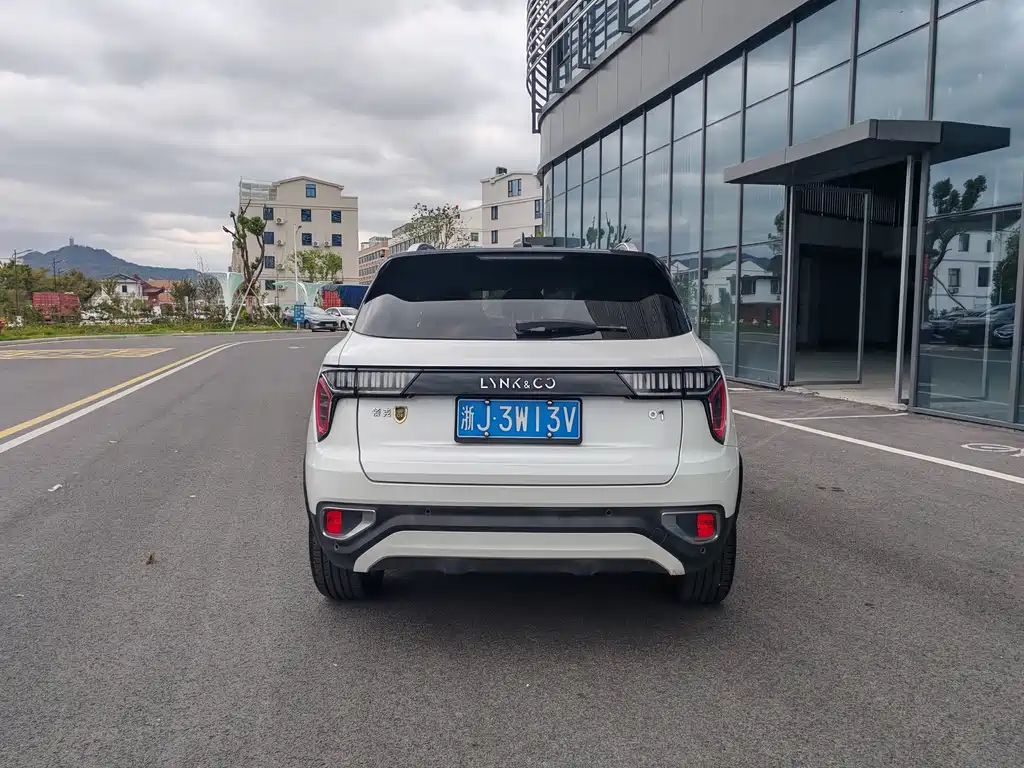 Lynk & Co 01 2019 2.0T two-wheel drive Pro version National VI купить на сайте DeffCars