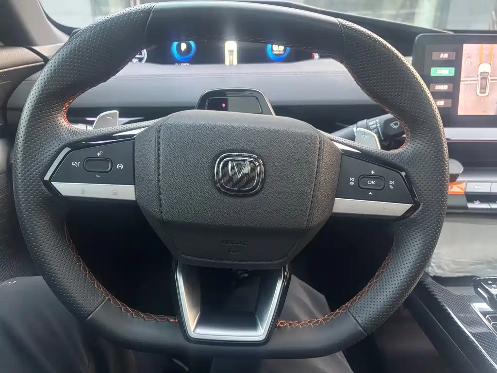 Changan UNI-V 2023 1.5T exclusive model купить на сайте DeffCars