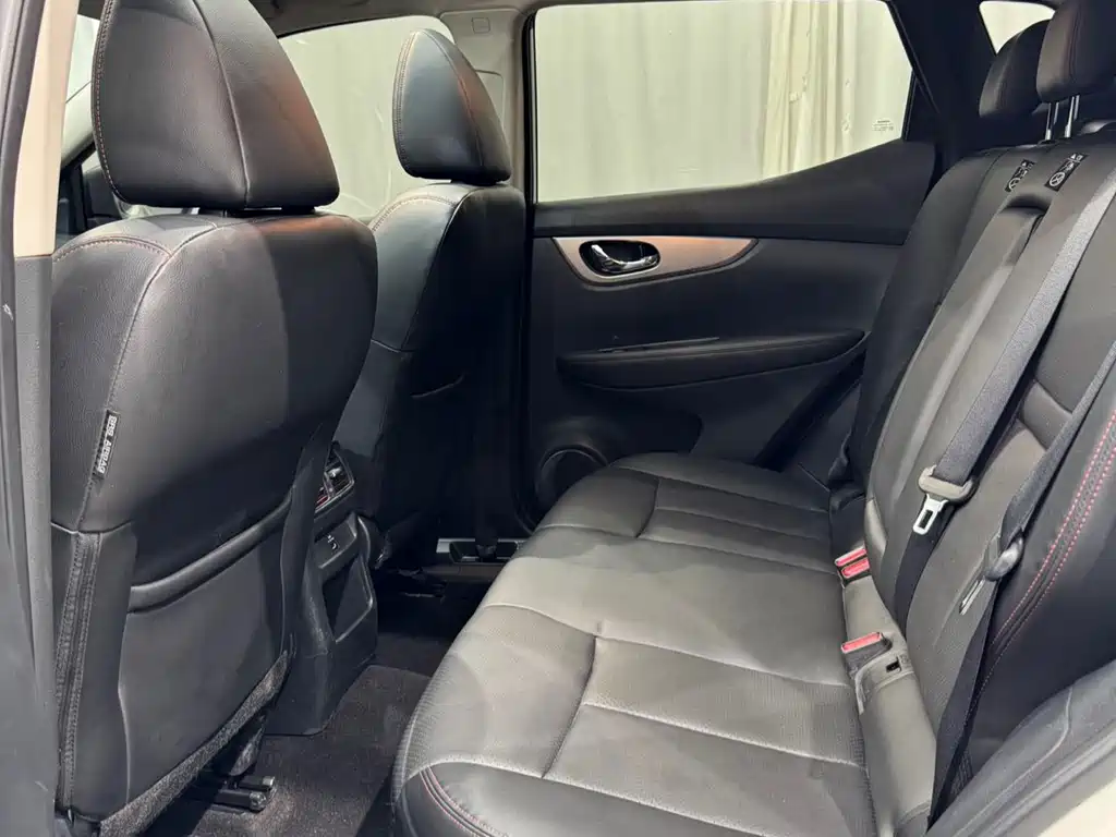 Qashqai 2021 2.0L CVT Deluxe Edition купить на сайте DeffCars